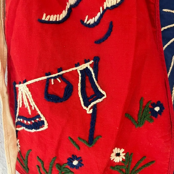 Vintage 80’s Handmade children’s apron. 2 front pockets, beautifully sown - Picture 6 of 7
